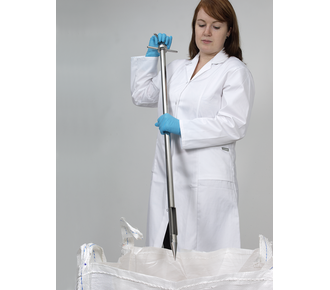 Scratcher powder sampler for cohesive substances