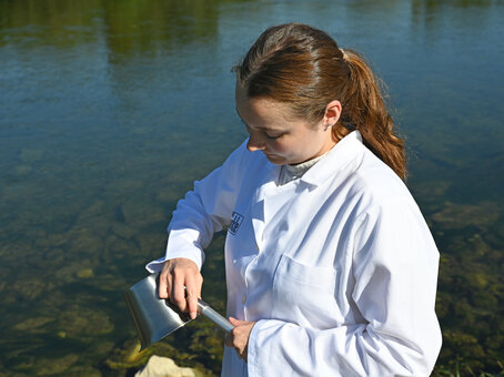 Stainless steel beaker